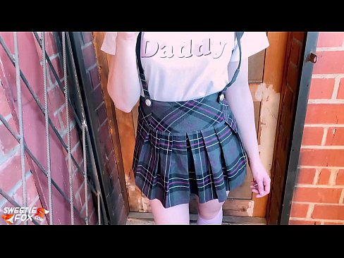 ❤️ Skolniece dziļi sūc savu locekli un nodarbību vietā dīdās. ❌ Seks video pie mums ❌️❤