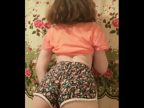 ❤️ Seksīga jauna skaistule izģērbjas no šortiem kamerā ❌ Seks video pie mums ❌️❤