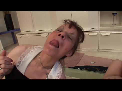 ❤️ Divām vecmāmiņām un vectētiņam ir sekss trijatā ❌ Seks video pie mums ❌️❤