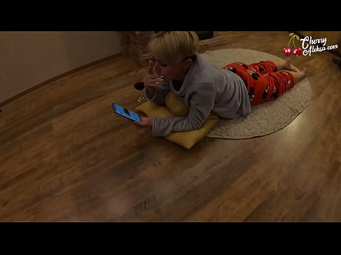 ❤️ Traks Blondīne sūc milzīgu locekli sūc un lēkā uz tā - anālais sekss ❌ Seks video pie mums ❌️❤